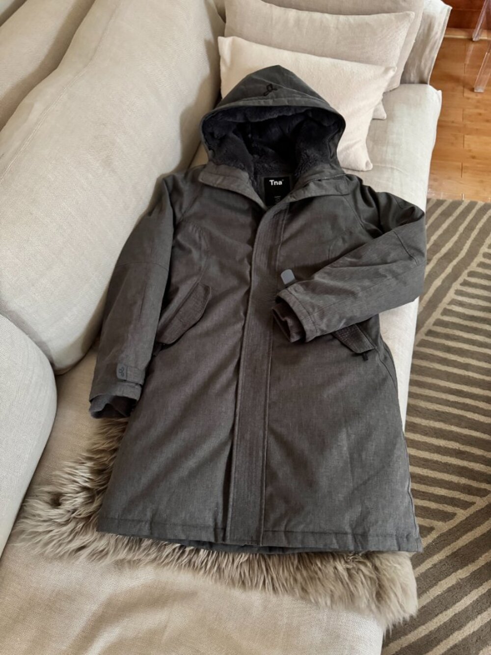 Aritzia Tna Avoriaz Down Winter Parka